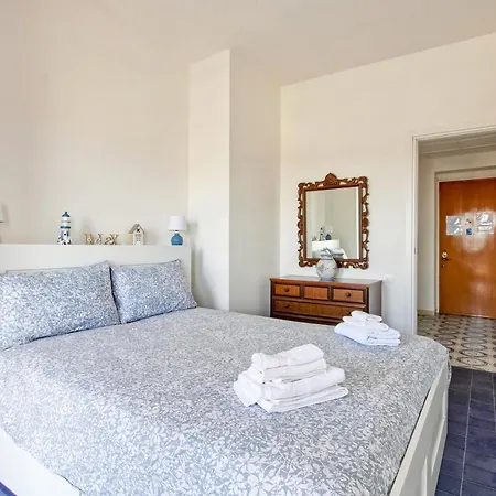 Mare Fuori Apartment *