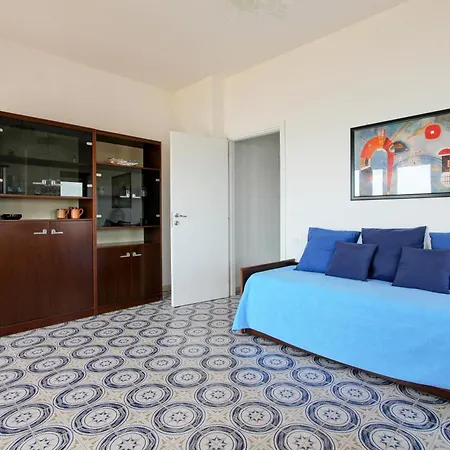 Apartment Mare Fuori *